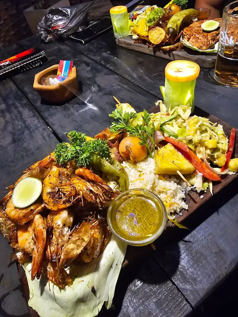 donde comer en sigiriya, rastarant bbq rice, food, asian, cuisine, dish, meal, vegetables, curry, dinner, lunch, delicious, sri lankan, traditional, closeup, curry, curry, curry, curry, curry, sri lankan, sri lankan